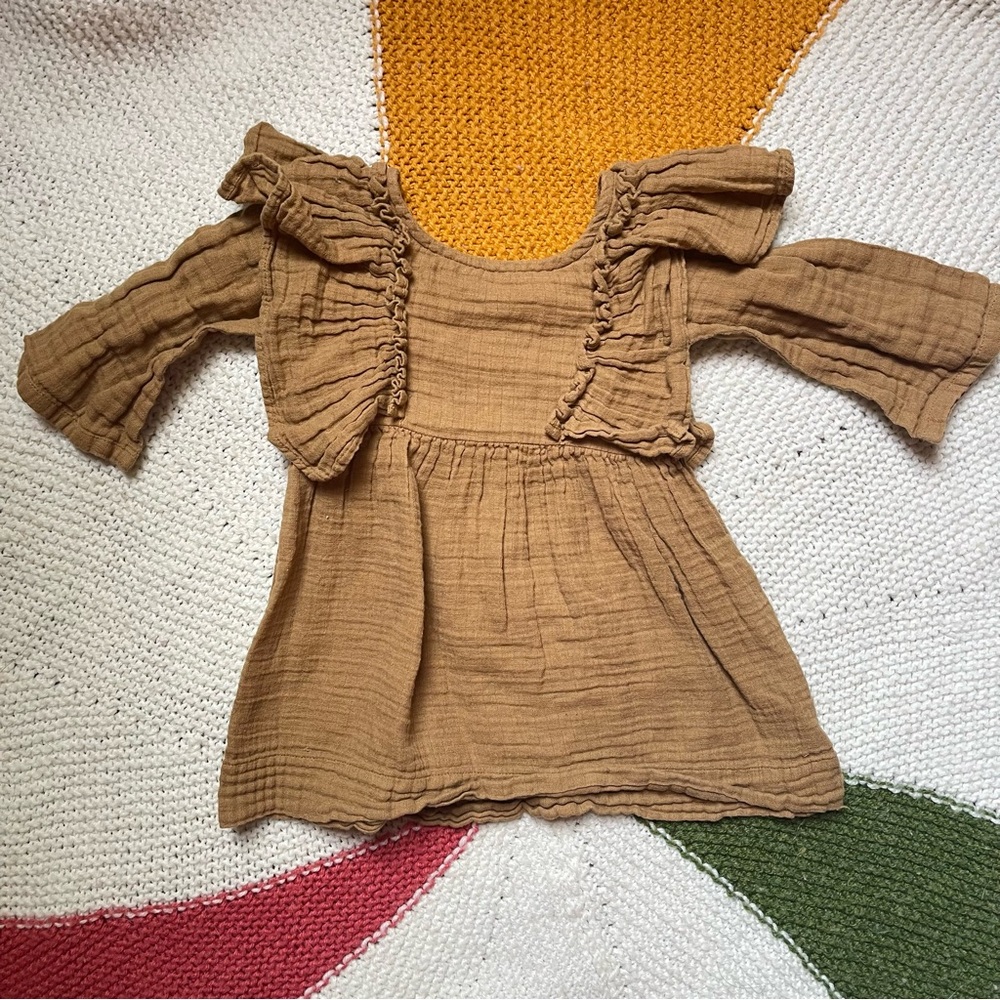 Kate Quinn Organic cotton Brown Fall Top Size 12-18 Ruffled